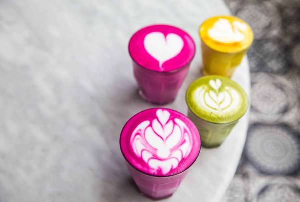 Quel est le rôle des antioxydants dans la prévention du vieillissement cutané prématuré?